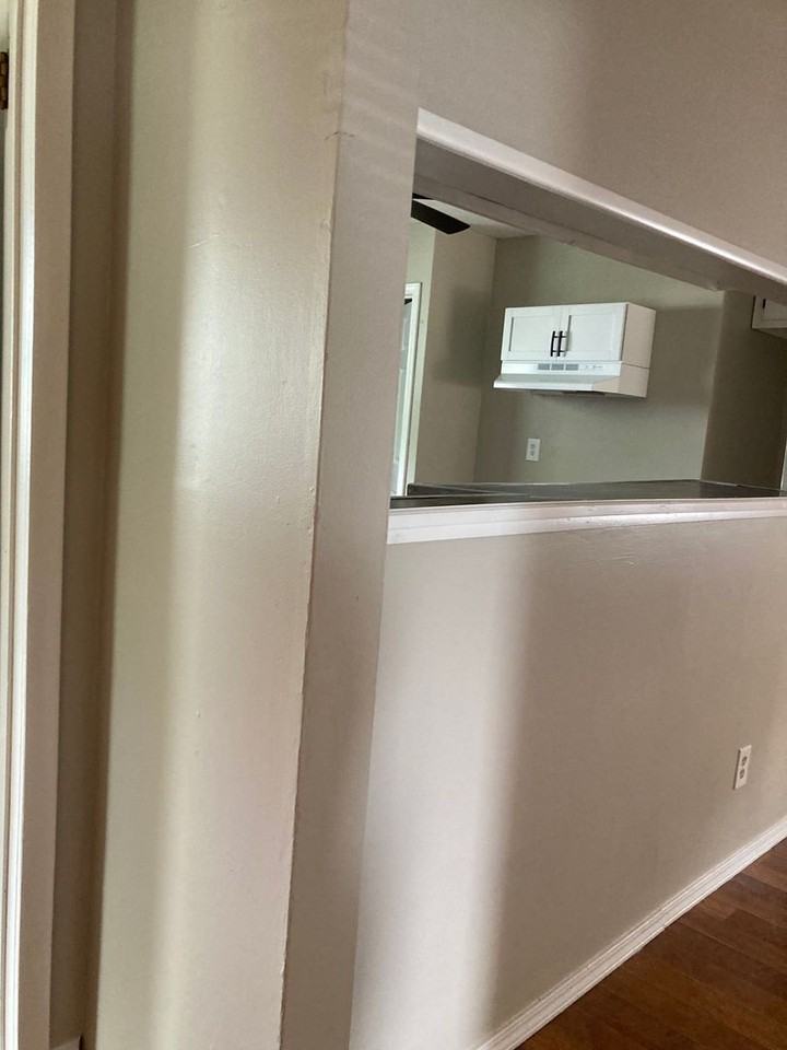900 W 7th St - Photo 3 of 7