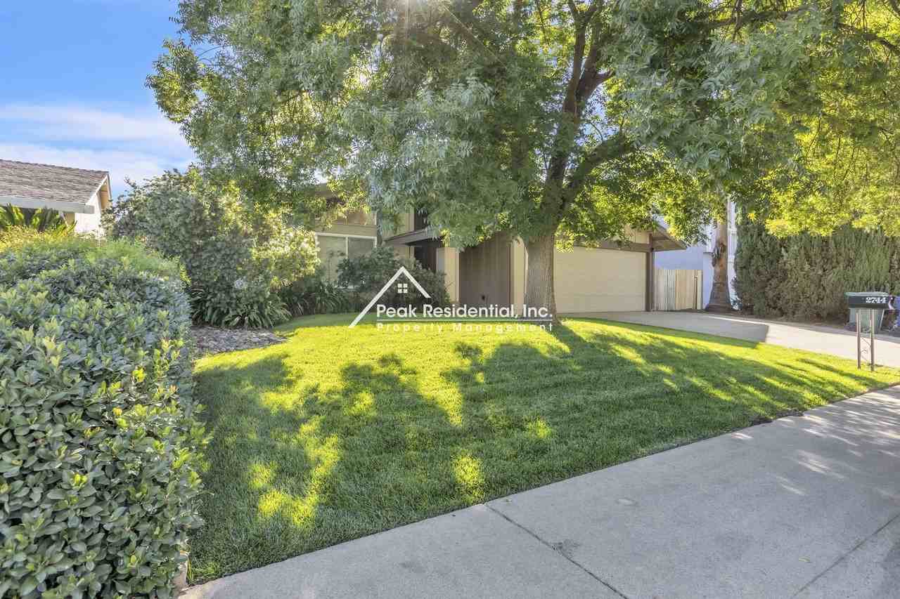 2744 Argolis Way - Photo 2 of 35