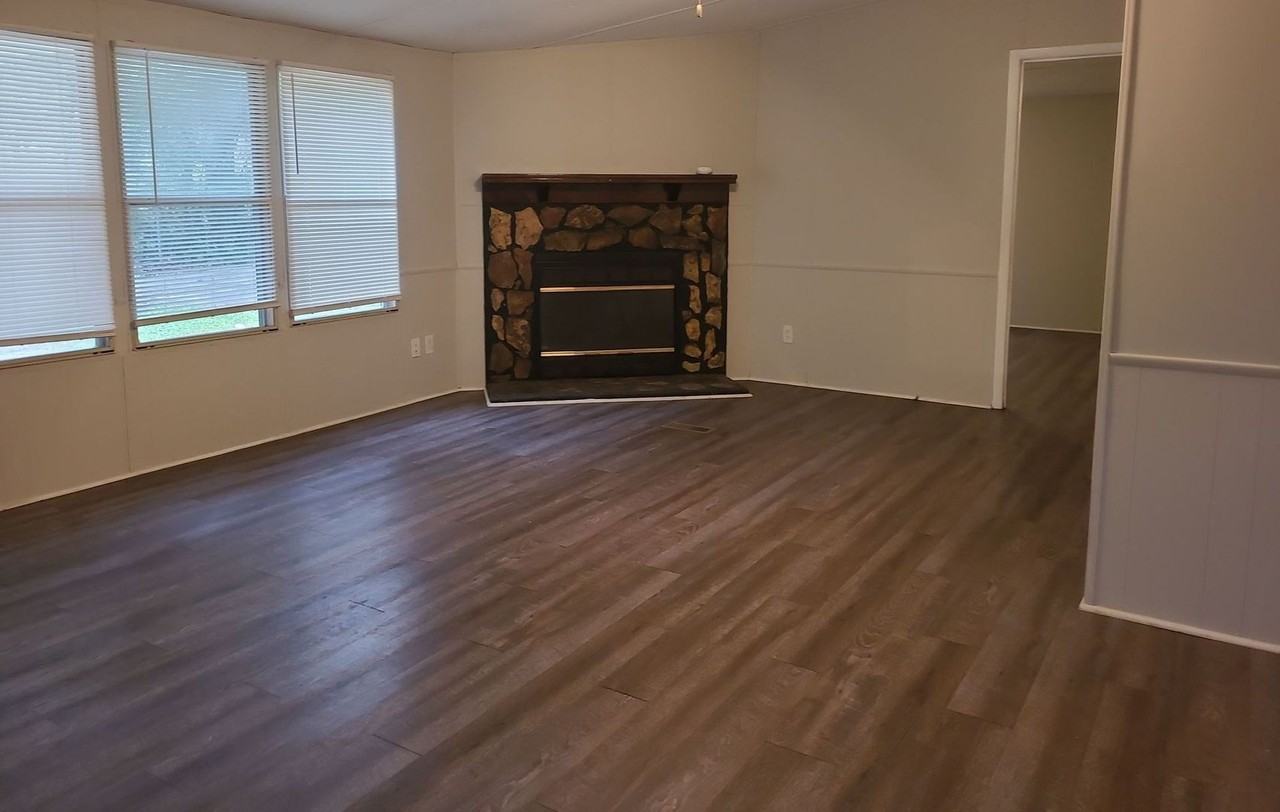 1029B Grays Dr - Photo 7 of 23