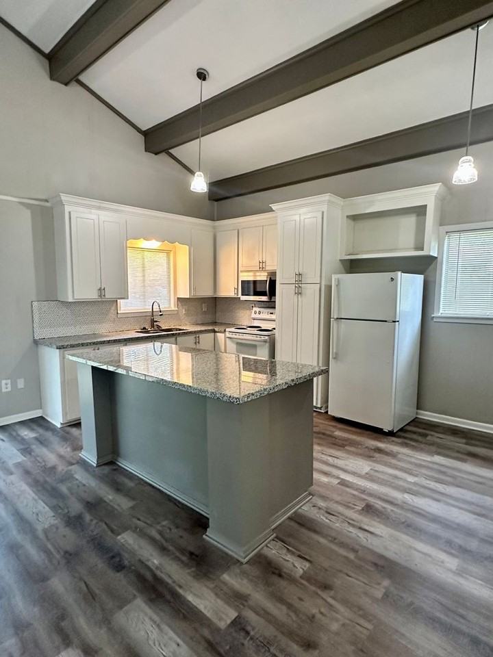 3456 Lanell Ln - Photo 3 of 13