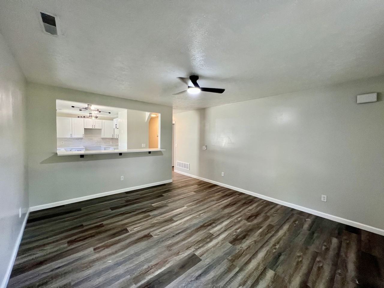 28 Sycamore Dr - Photo 4 of 21