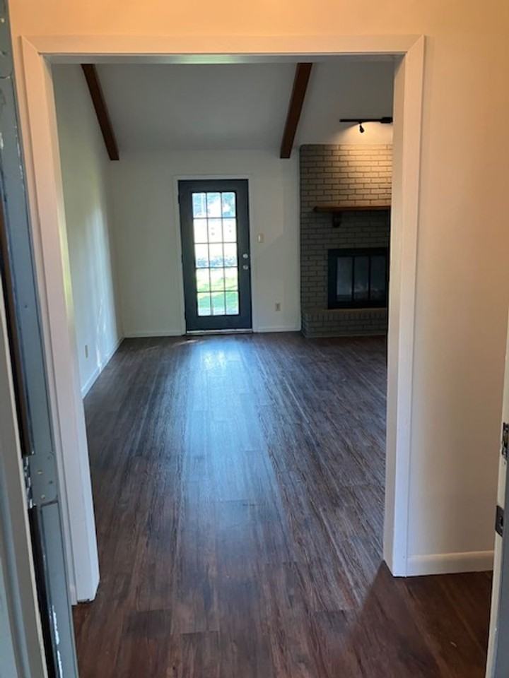 1400 Audubon Dr - Photo 2 of 16