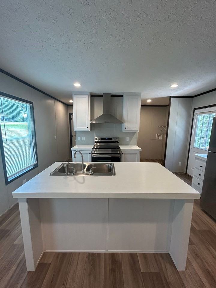 11431 Indian Hills Blvd - Photo 3 of 20