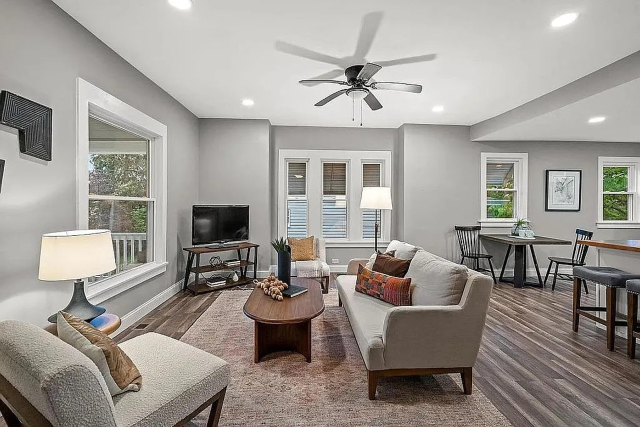 5811 Bramble Avenue - Photo 5 of 43