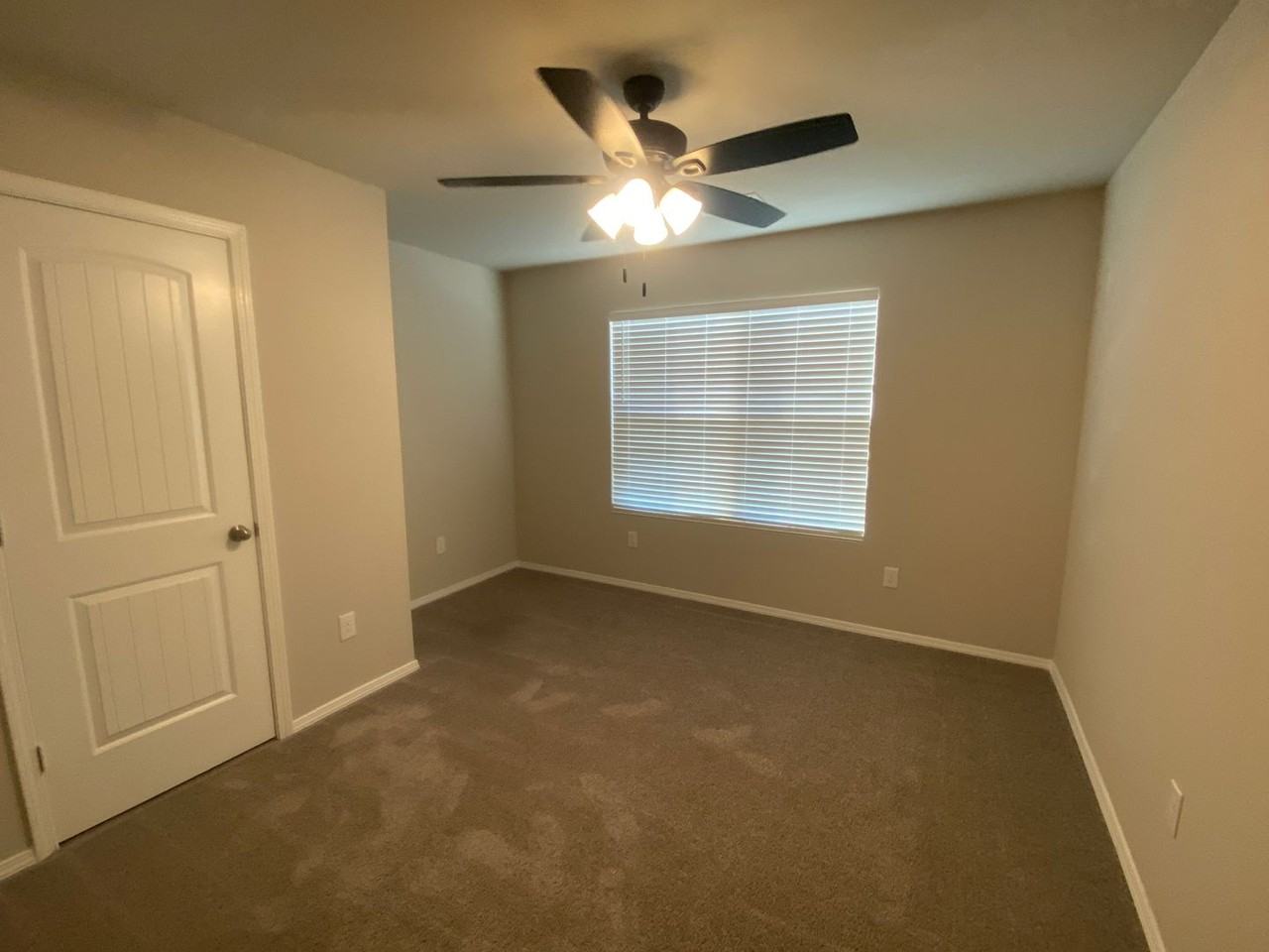 5304 Yukon Dr - Photo 2 of 13