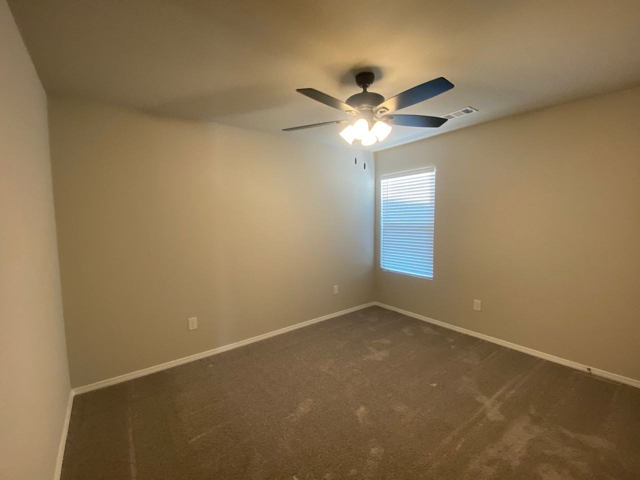 5304 Yukon Dr - Photo 4 of 13