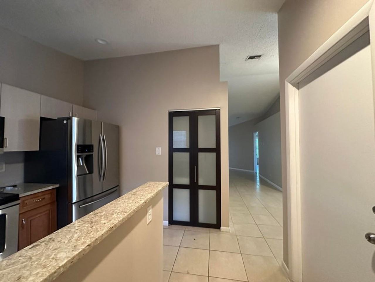 300 Ne 42nd St - Photo 2 of 30