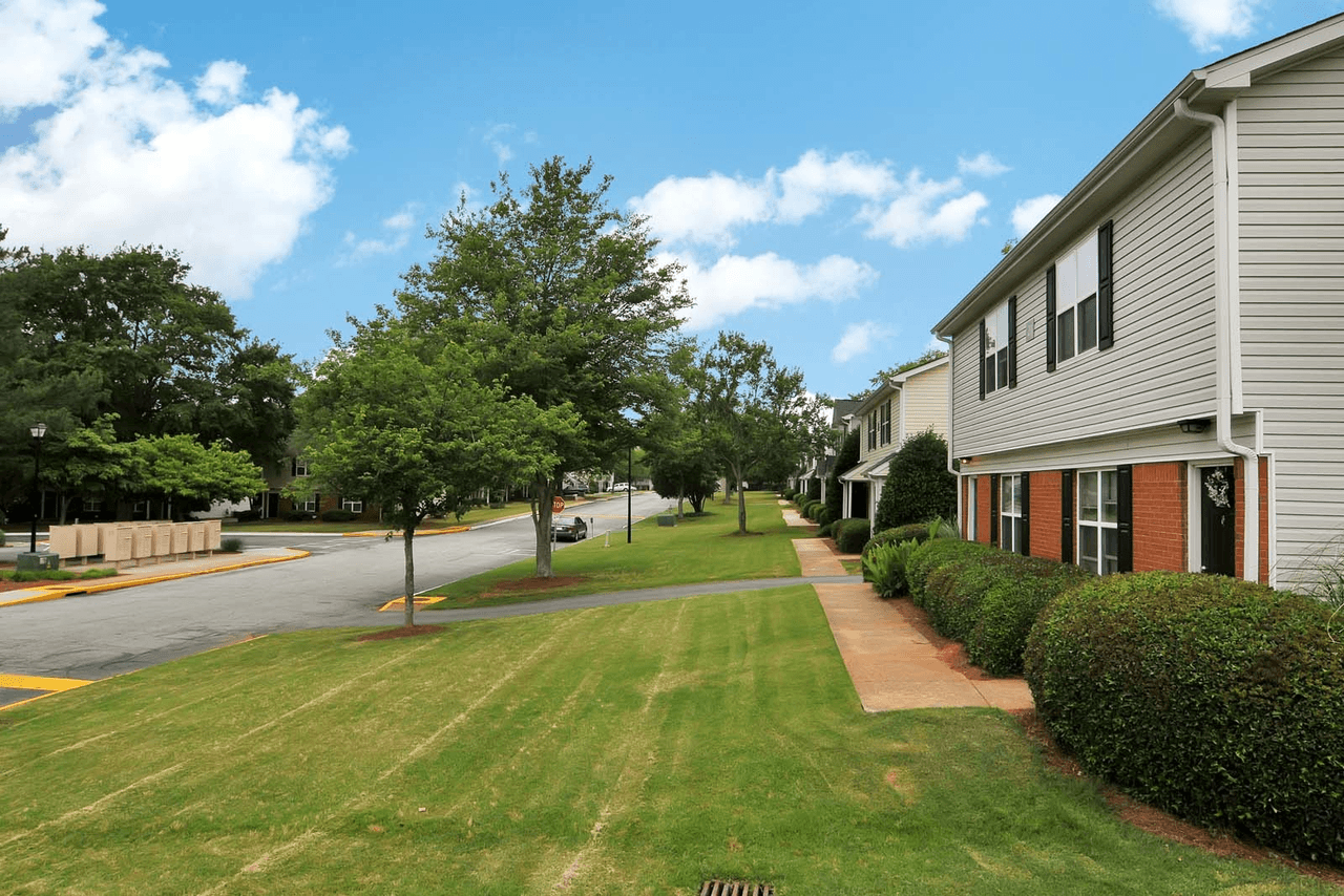 Villas at Lakewood Apartment Homes - Photo 5 of 12