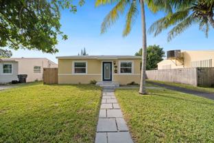 2714 Fillmore St - Photo 1 of 1