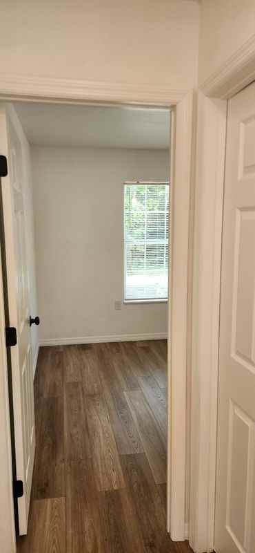 125 Goodrich Ave - Photo 4 of 9