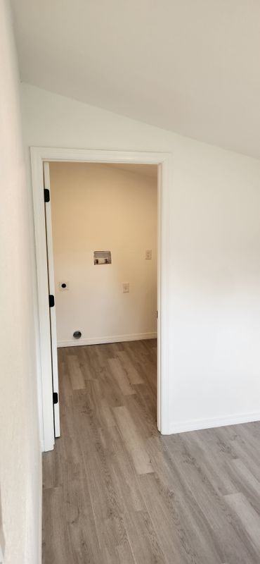 125 Goodrich Ave - Photo 6 of 9