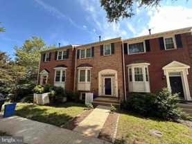 13 Carriage House Cir - Photo 1 of 1