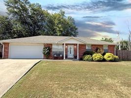 featured image of 1202 E Keller St