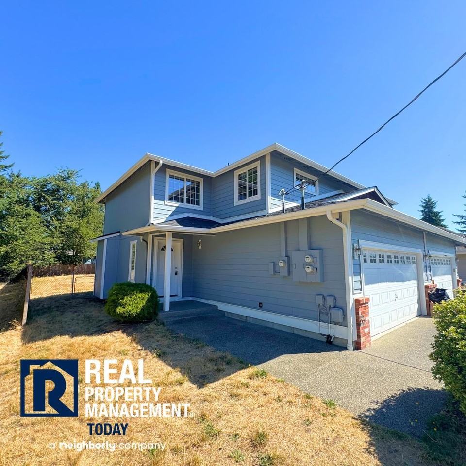 427 175th St S - Photo 2 of 10