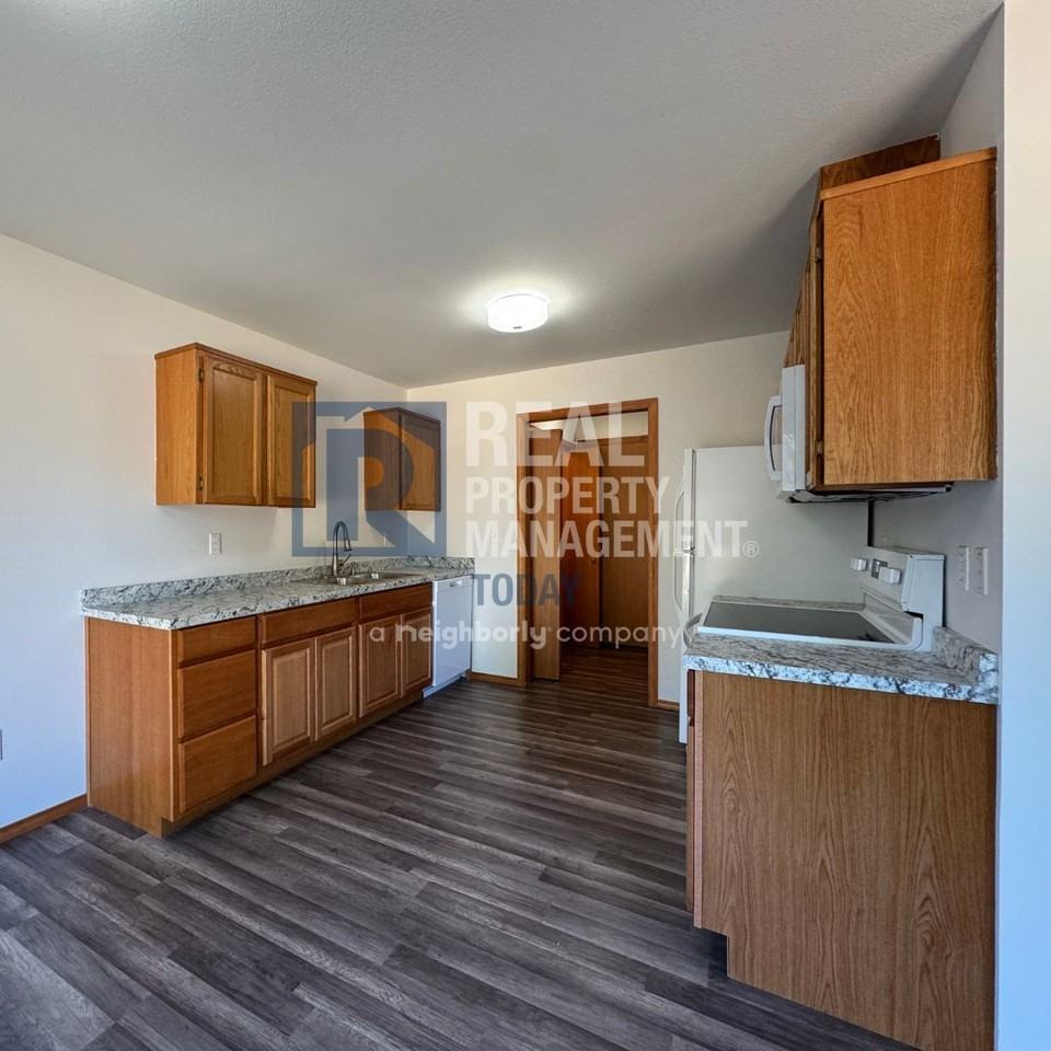 427 175th St S - Photo 6 of 10