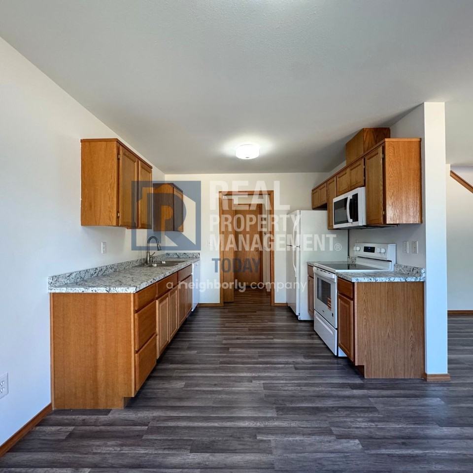 427 175th St S - Photo 7 of 10