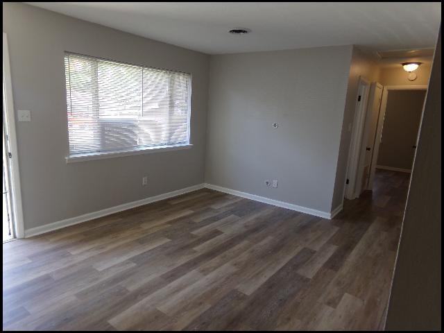 1112 Hickman St - Photo 4 of 10