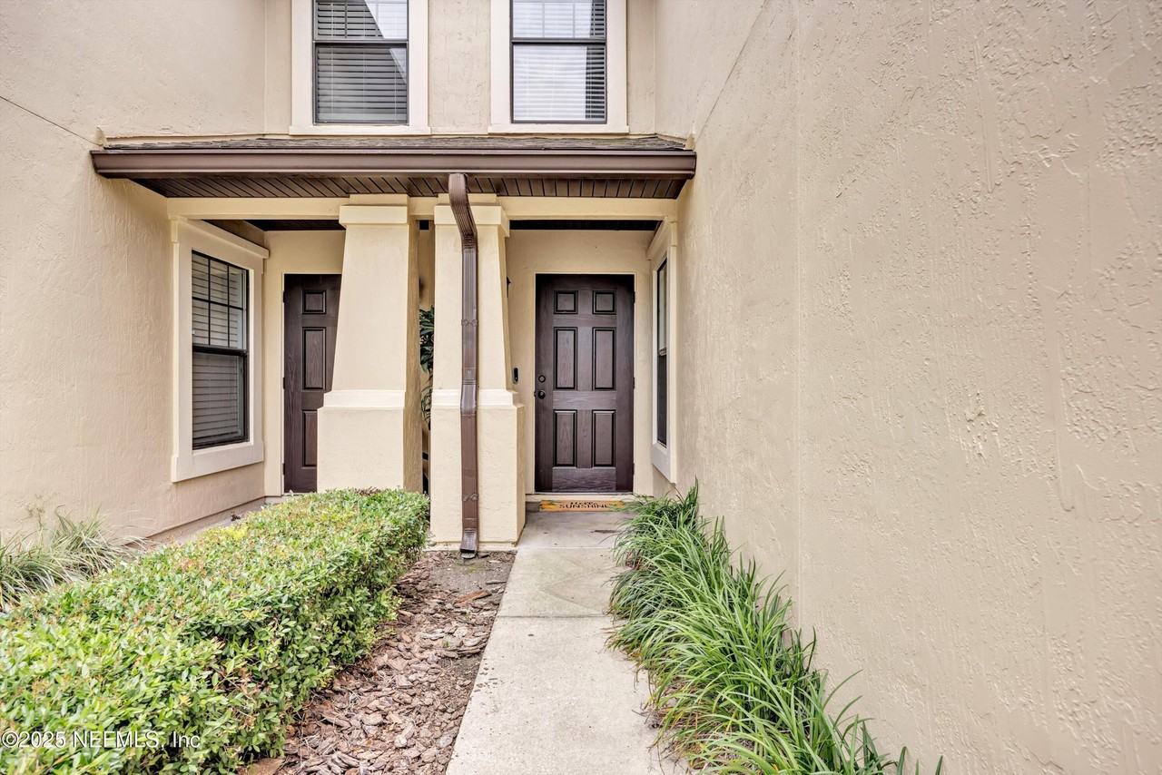 427 Cabernet Pl - Photo 3 of 15