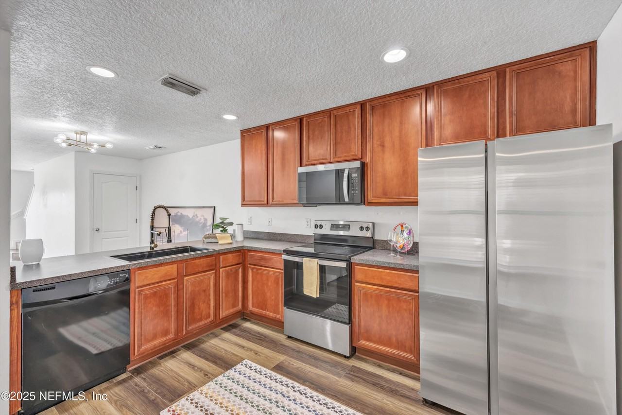 427 Cabernet Pl - Photo 6 of 15