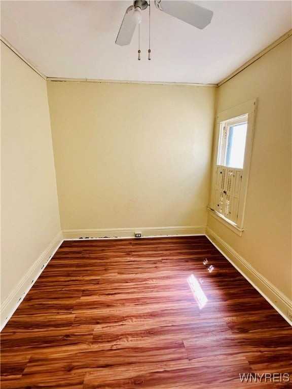 70 Humason Ave - Photo 4 of 13