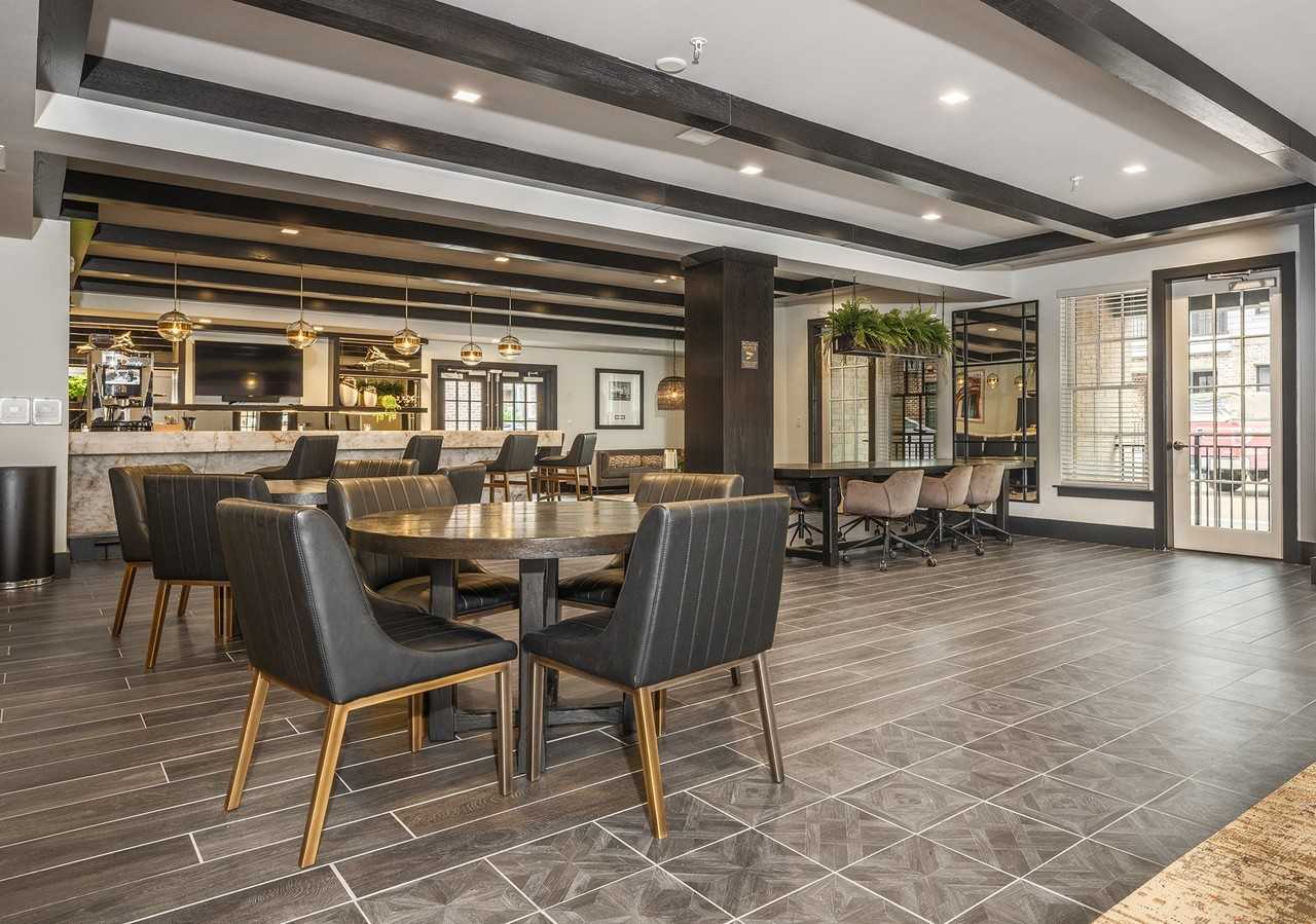 Capital Collective Luxury Apartments - Photo 3 of 45