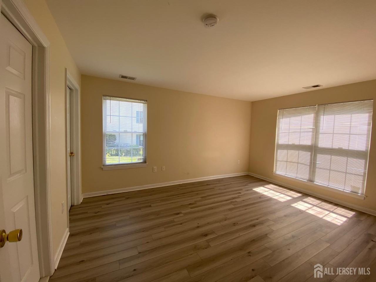 50 Fisher Dr - Photo 2 of 21