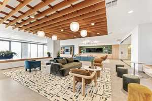 featured image of 500 E 8th St