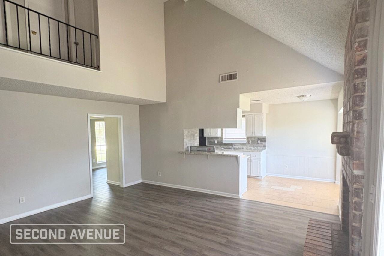10122 Sagedowne Ln - Photo 3 of 18