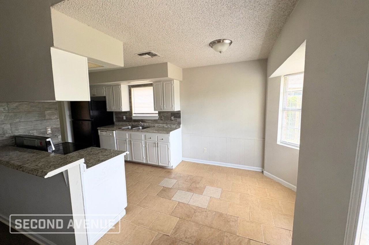 10122 Sagedowne Ln - Photo 6 of 18