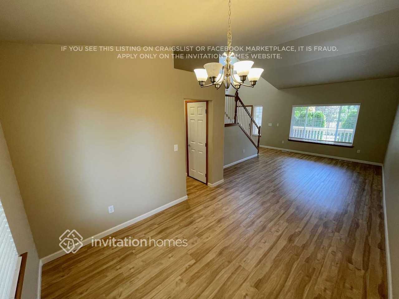 7307 38th St Ne - Photo 3 of 18