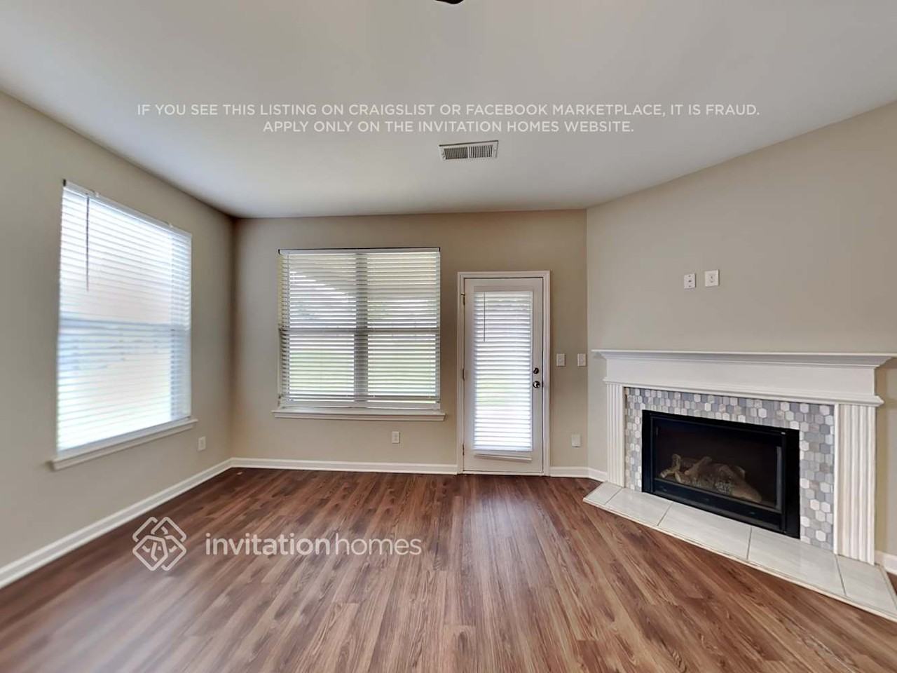 1833 Crandon Ct - Photo 4 of 21