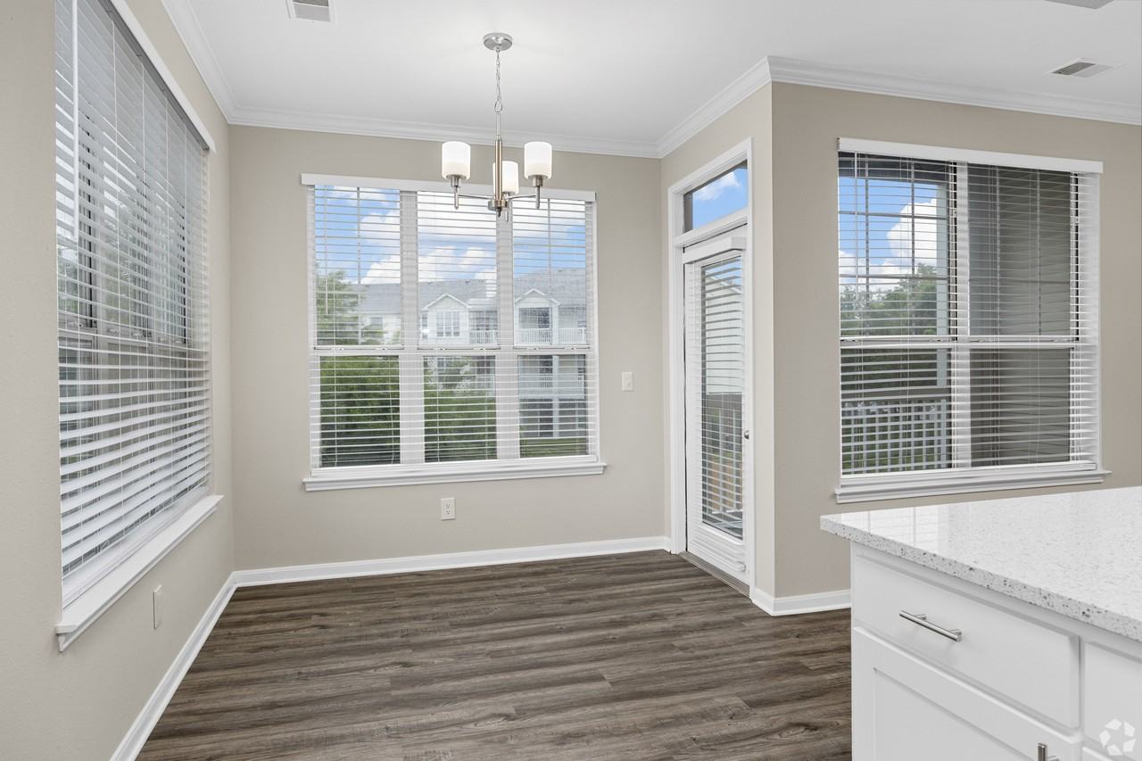 Enclave at Winghaven - Photo 4 of 25