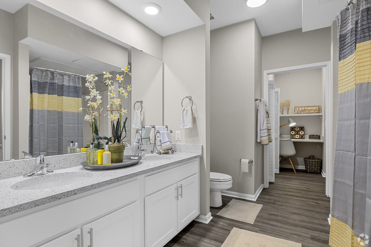 Enclave at Winghaven - Photo 5 of 25