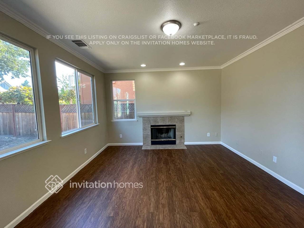 1878 Hardy Dr - Photo 7 of 17