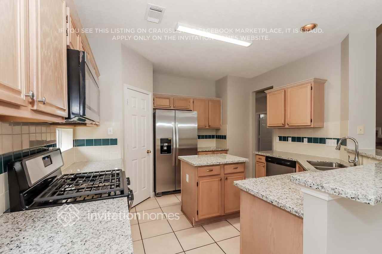 16811 Valley Palms Dr - Photo 7 of 15