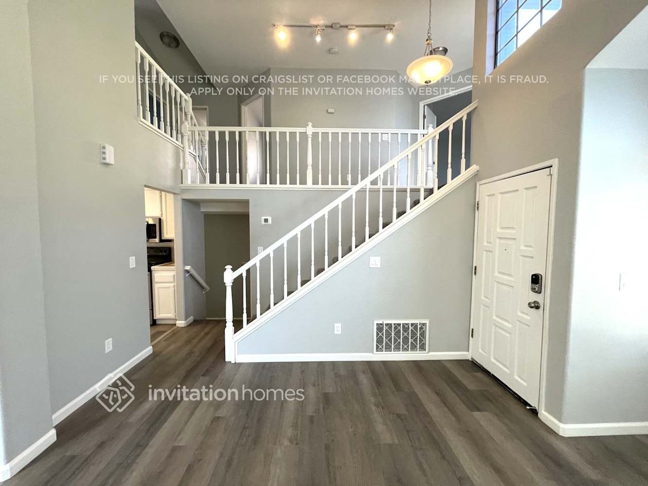 921 Pueblo Way - Photo 3 of 14
