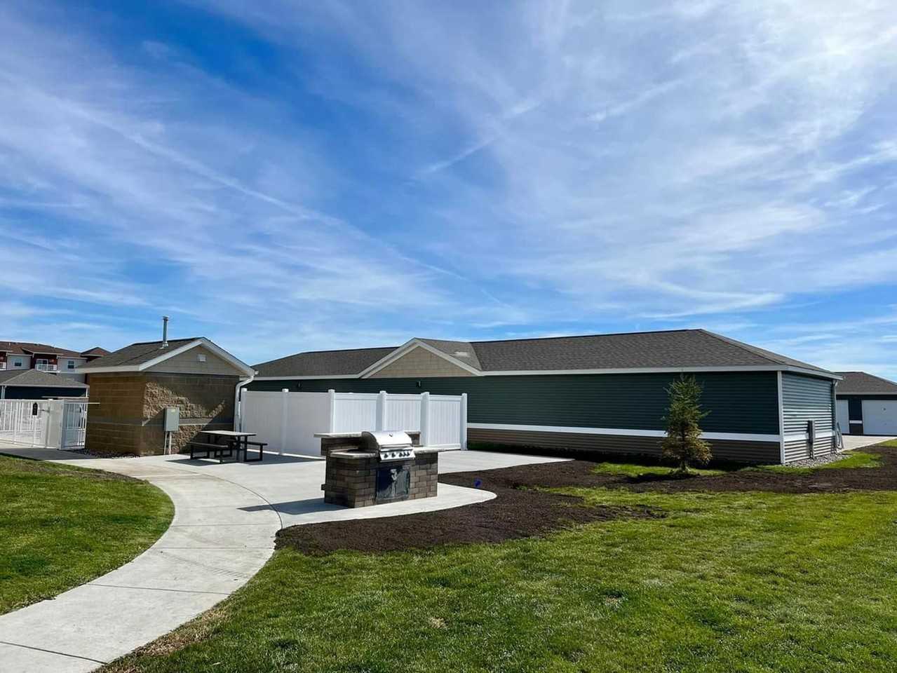 810 Roberts Road - Photo 5 of 49