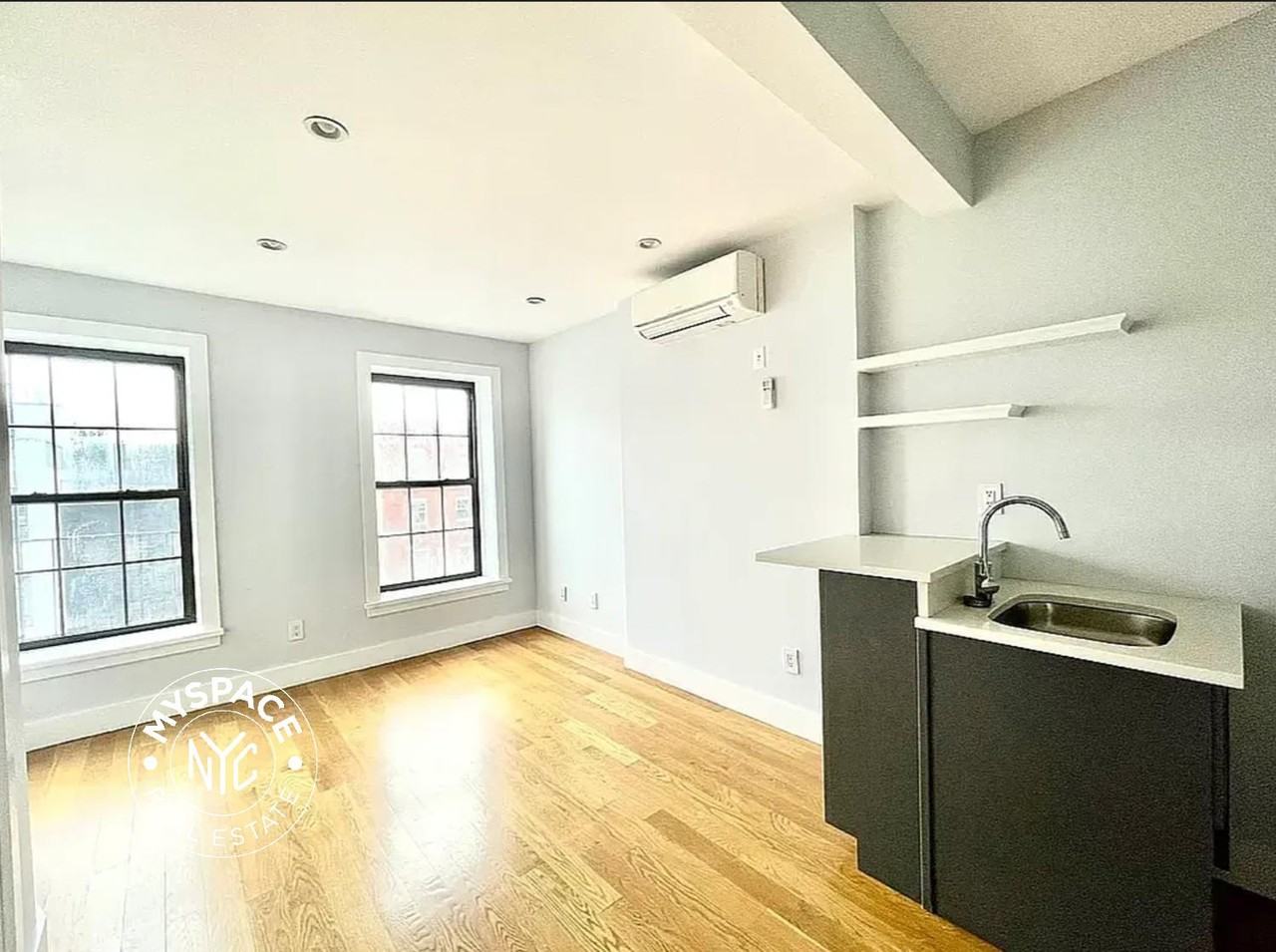 11A Spencer Pl #4 - Photo 4 of 15