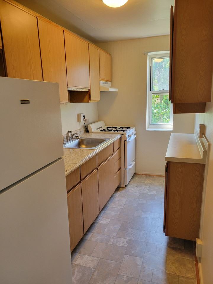 Garden Villa Apartments - Photo 7 of 27