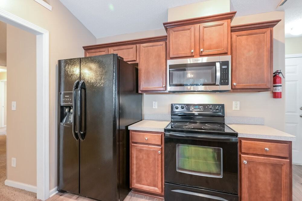 3733 Plymouth Rock Dr - Photo 7 of 17