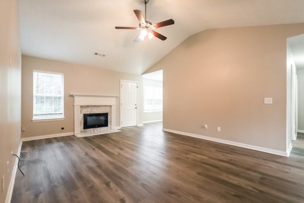 9046 Jenni Cir - Photo 5 of 17