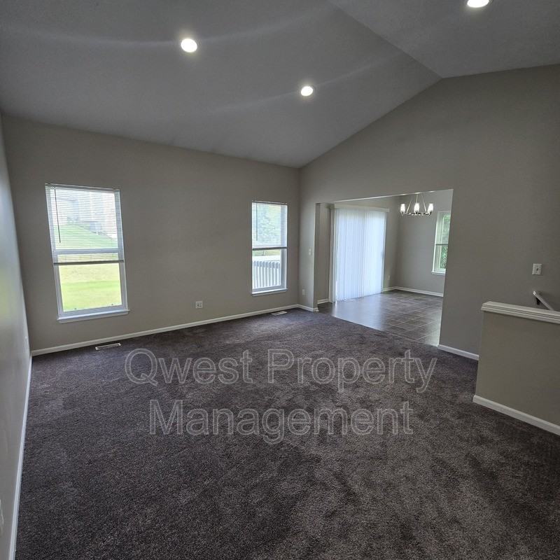 6981 Sienna Dr Se - Photo 2 of 21