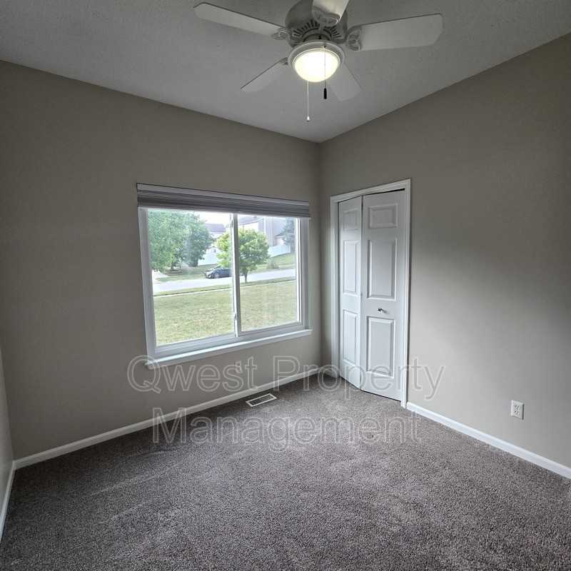 6981 Sienna Dr Se - Photo 6 of 21