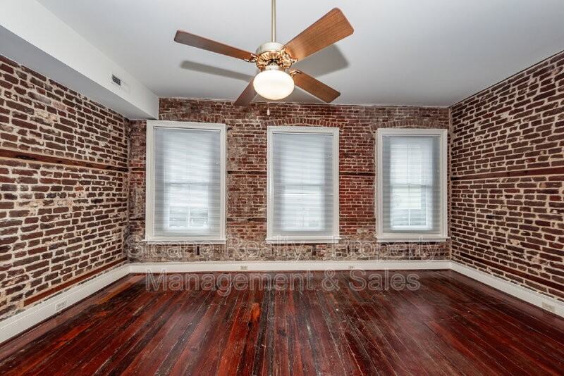 290 King St Apt A - Photo 4 of 31