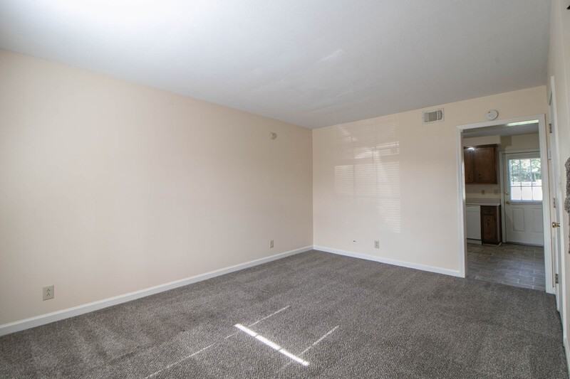 371 Peabody Dr #3 - Photo 3 of 23
