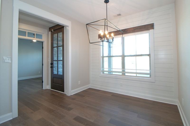 1441 Hereford Blvd - Photo 4 of 31