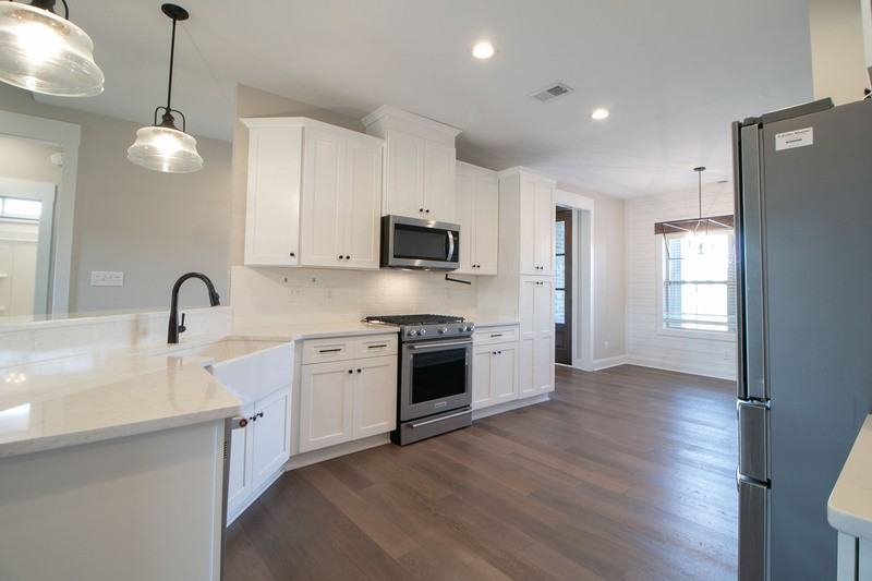 1441 Hereford Blvd - Photo 6 of 31