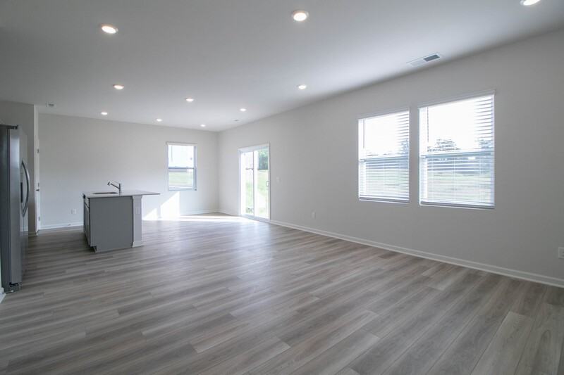 1247 Ross Farms Blvd - Photo 3 of 25