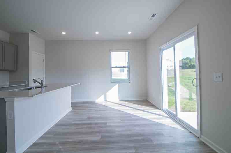1247 Ross Farms Blvd - Photo 6 of 25
