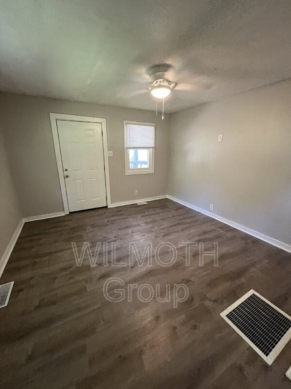 2722 N Olney St - Photo 3 of 16